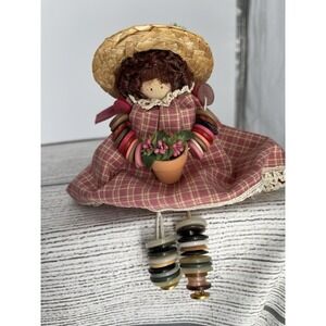 Vtg Button Baby Shelf Sitter Doll Staw Hat Spool & Button Cottage Granny Core